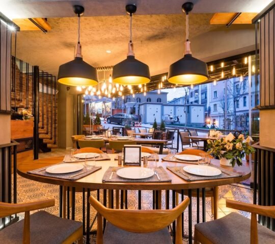 Mivan Restaurant & Cafe